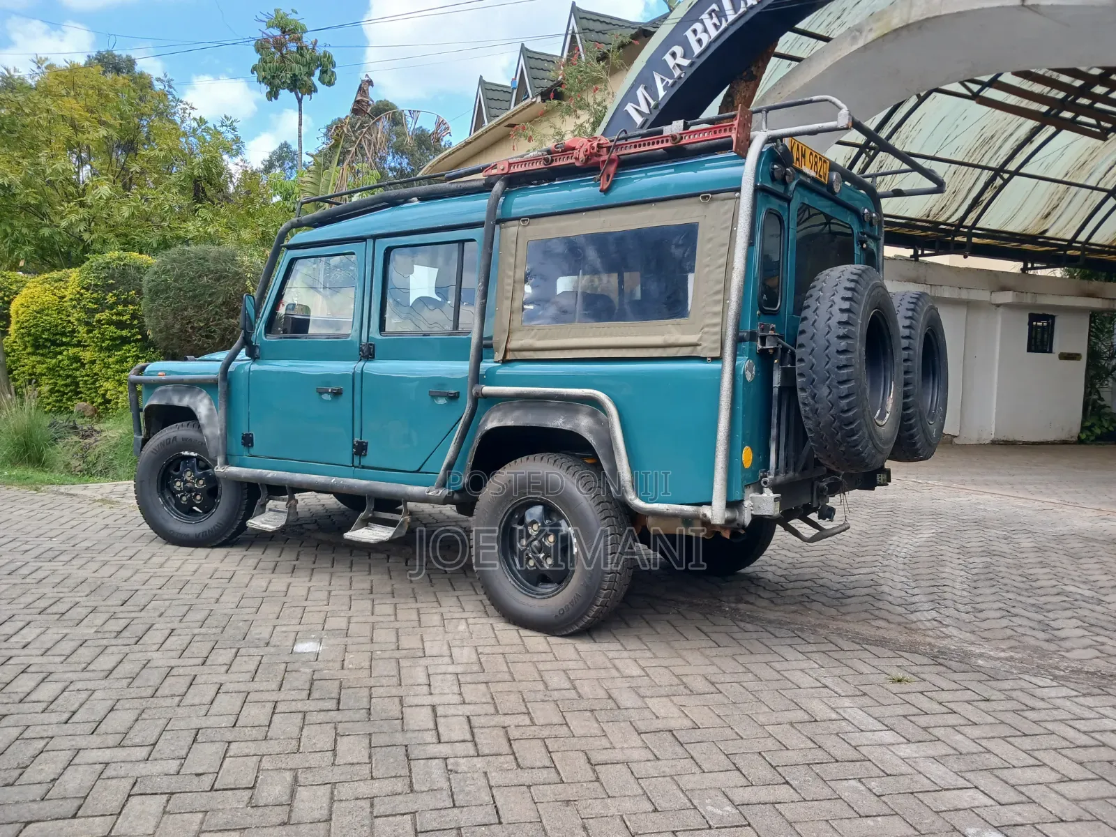 Land Rover Defender Base 4x4 1993 Blue