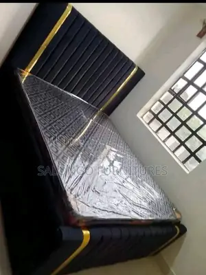 Black Chester Bed