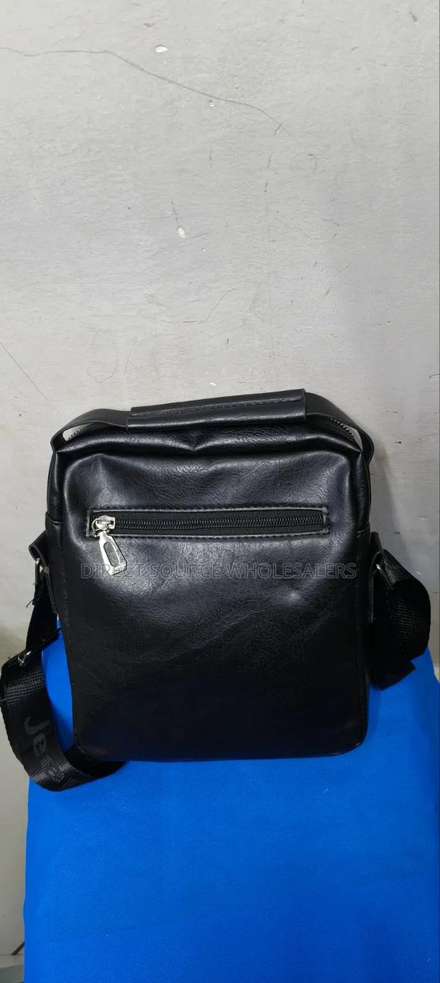 Jeep Unisex Shoulder Bag – Stylish Durable - thumbnail 2