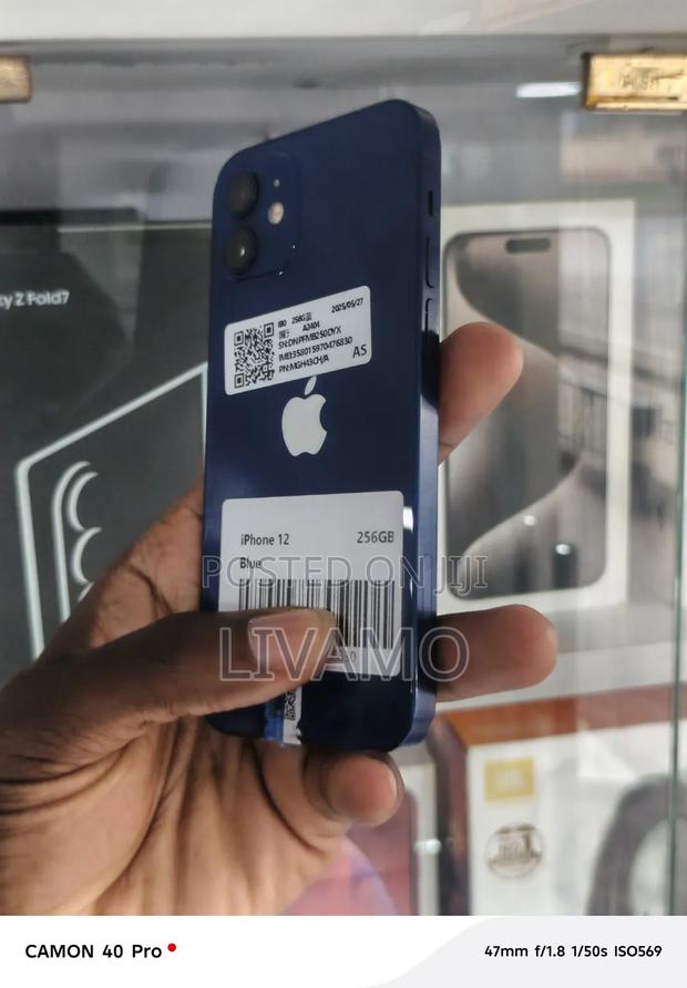 Apple iPhone 12 256 GB - thumbnail 2