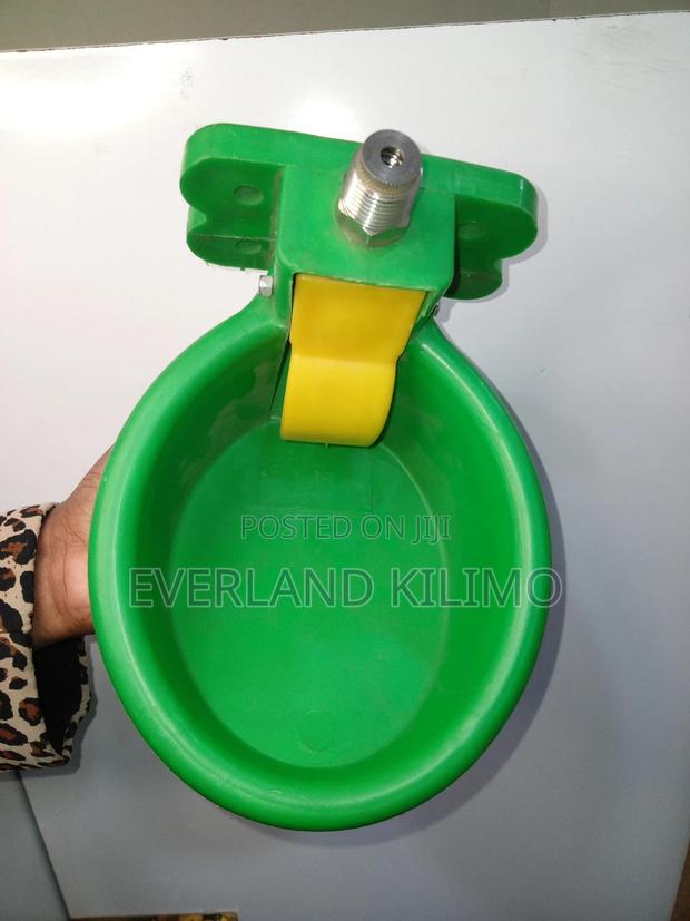 Plastic Goat Automatic Drinker - main view