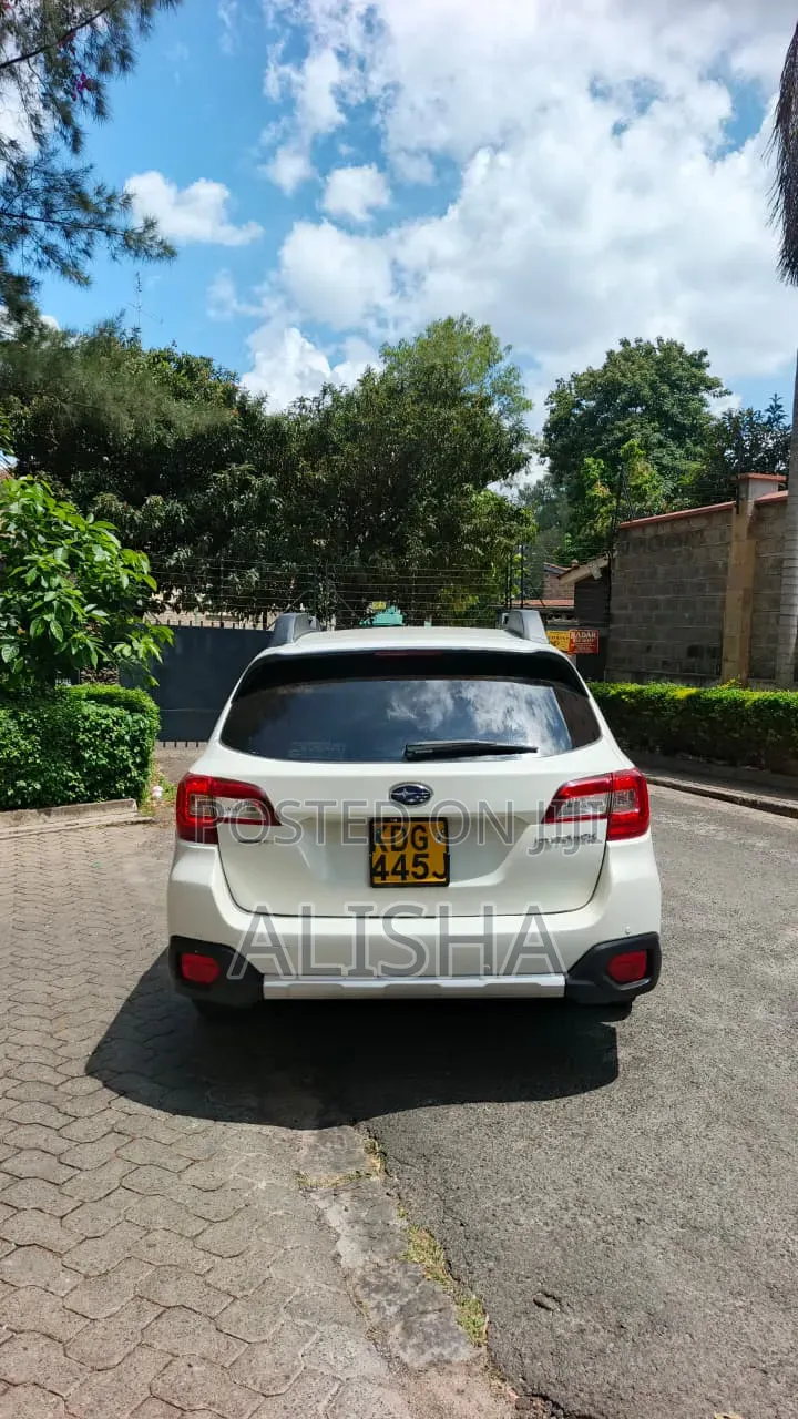 Subaru Outback 2015 White