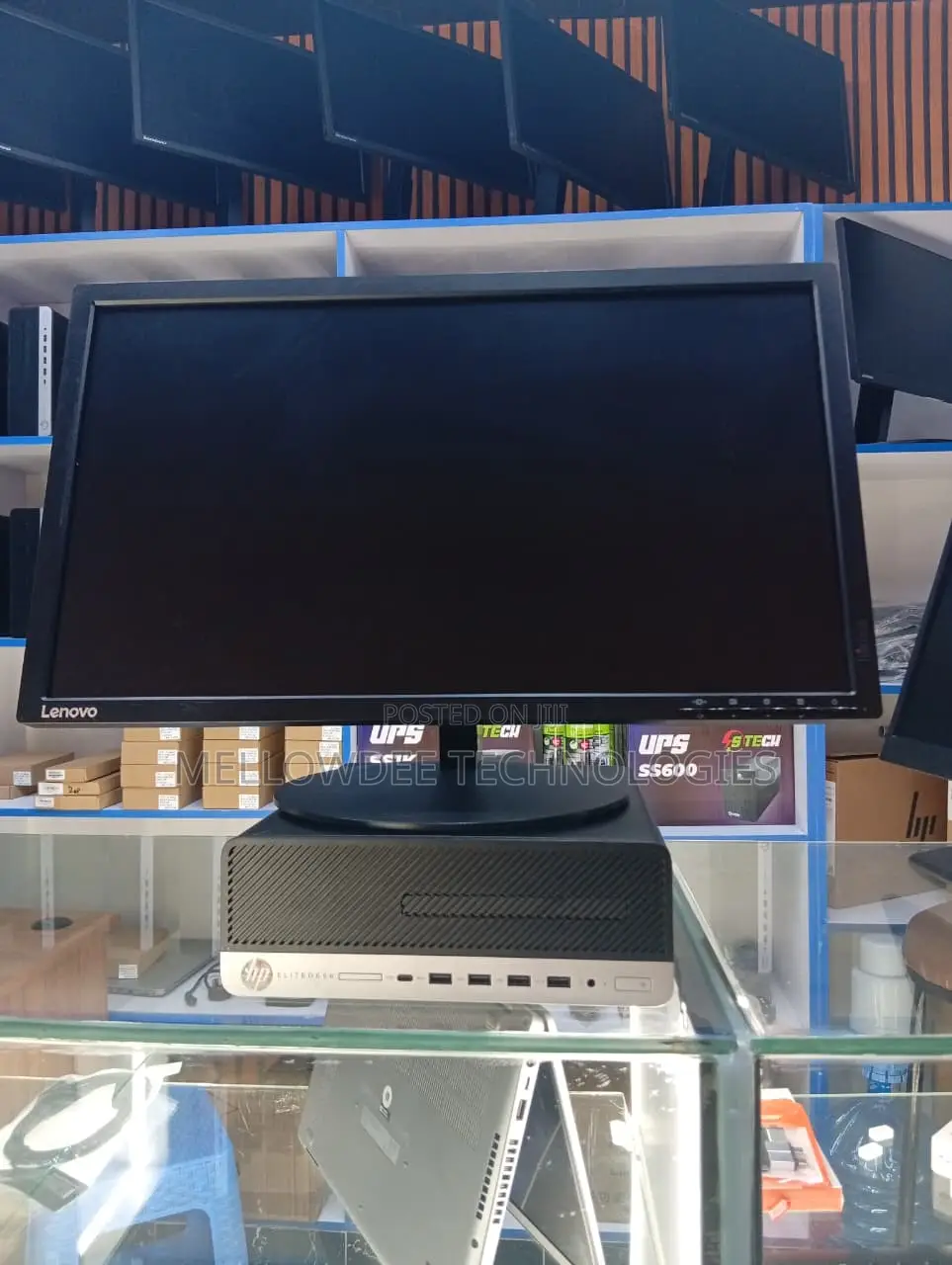 Hp 705 G4 Ryzen 5,Lenovo 24" Monitor FHD