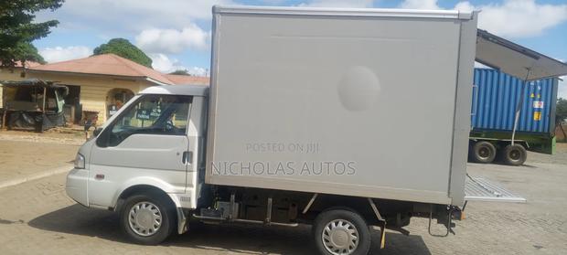Mazda Bongo Pickup - thumbnail 3
