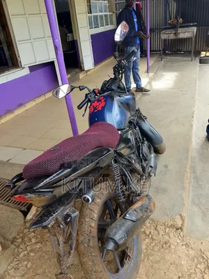 TVS Apache 180 RTR 2017 Blue