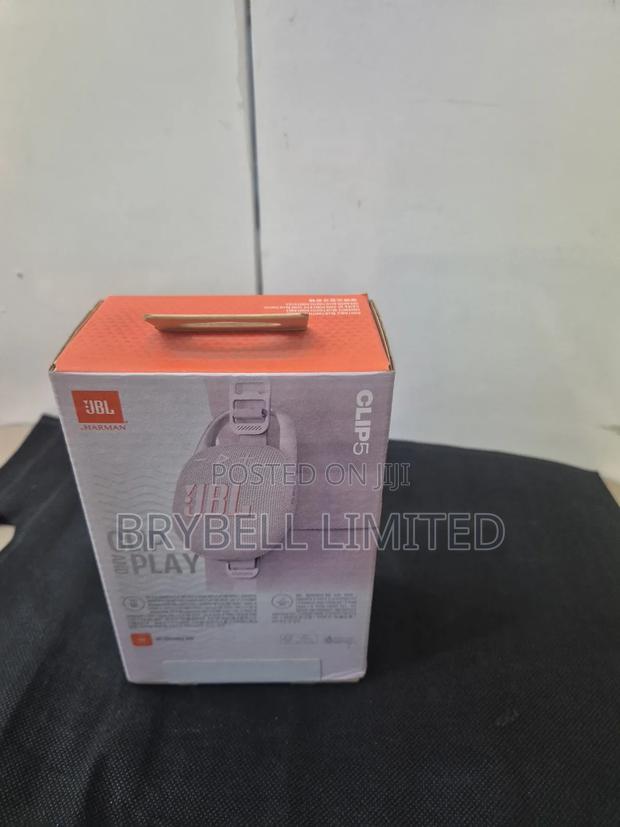 JBL Clip 5 White Speaker - thumbnail 3