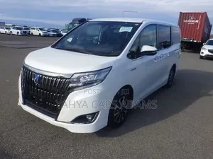 Toyota Esquire 1.8 FWD Hybrid (7 seater) 2019 White