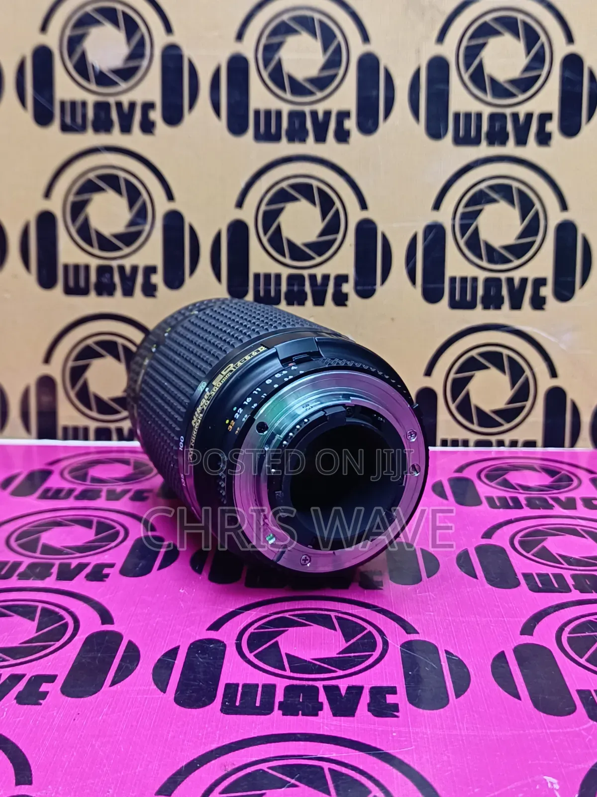 Nikon Nikorr 70-300mm-Works Perfect