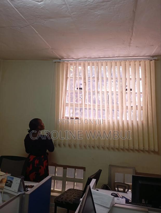 Office Blind Installation - thumbnail 3
