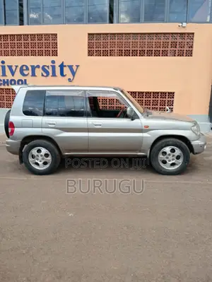 Mitsubishi Pajero 2001 Silver