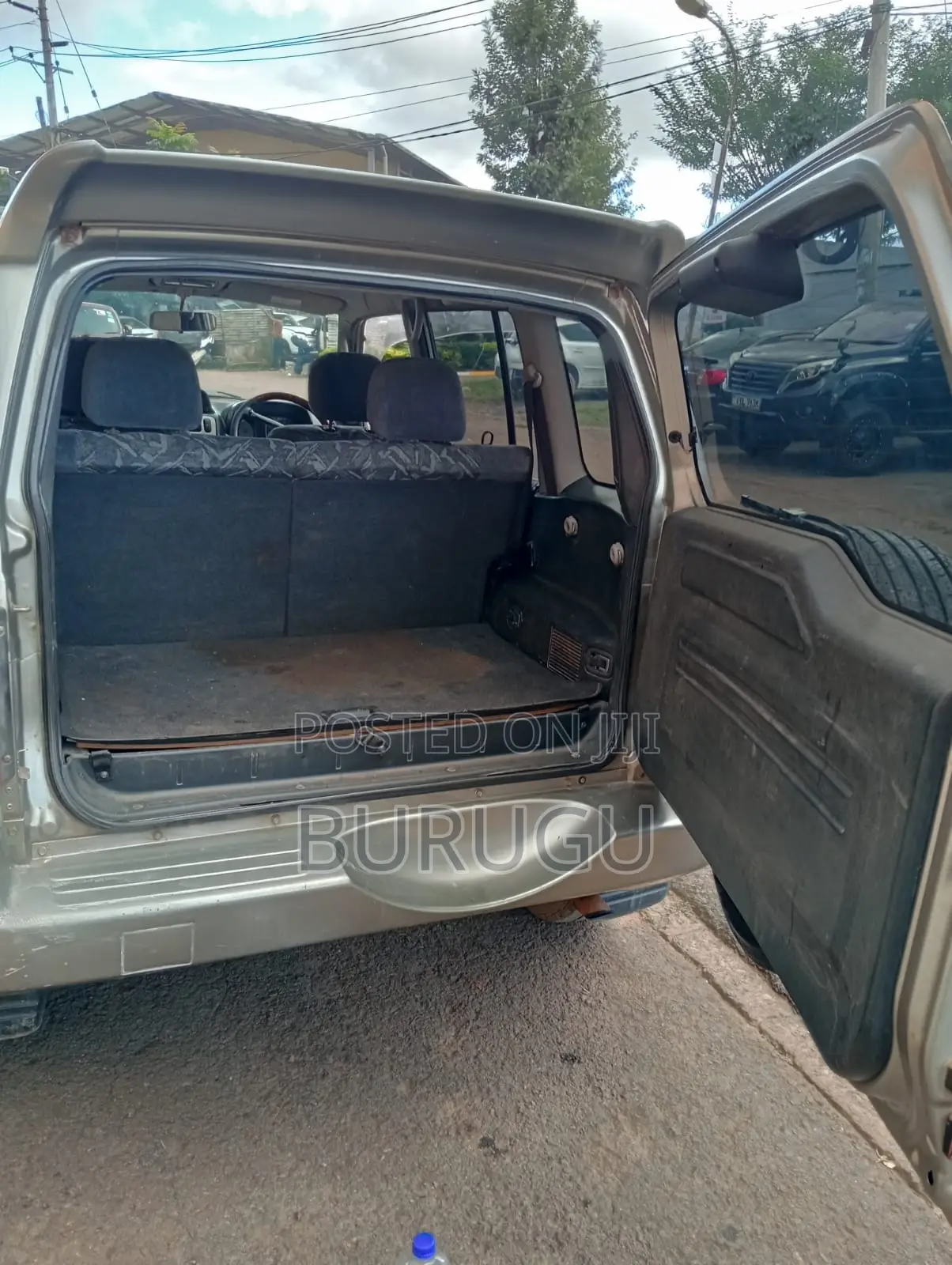 Mitsubishi Pajero 2001 Silver