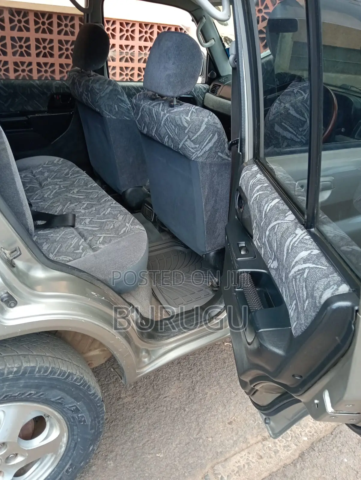 Mitsubishi Pajero 2001 Silver