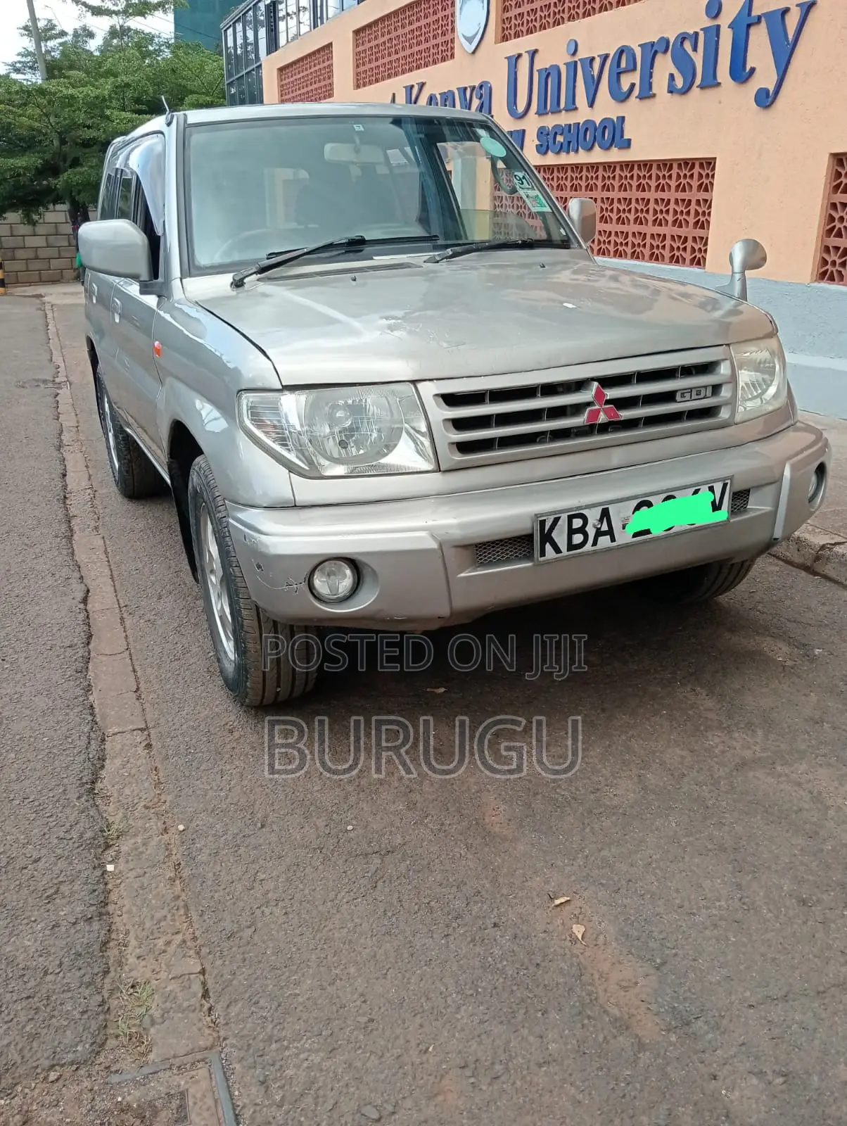 Mitsubishi Pajero 2001 Silver
