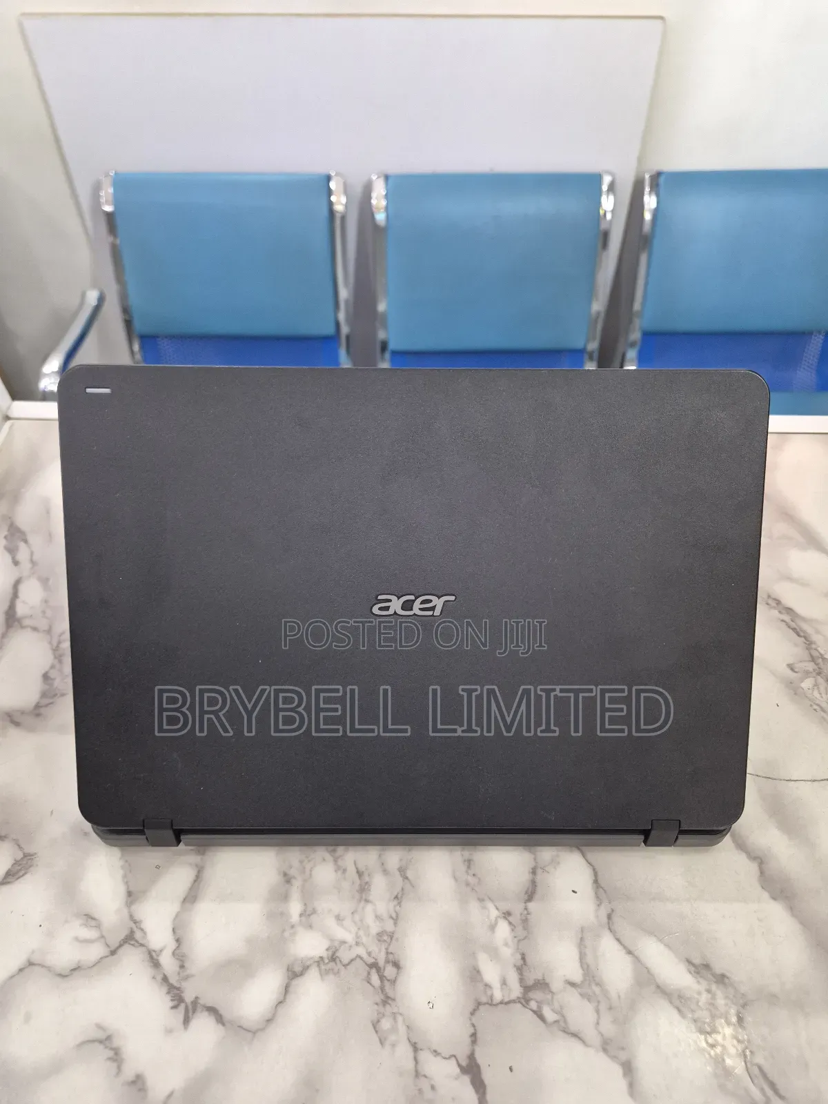 Laptop Acer TravelMate B 4GB Intel Celeron SSHD+SSD 72GB