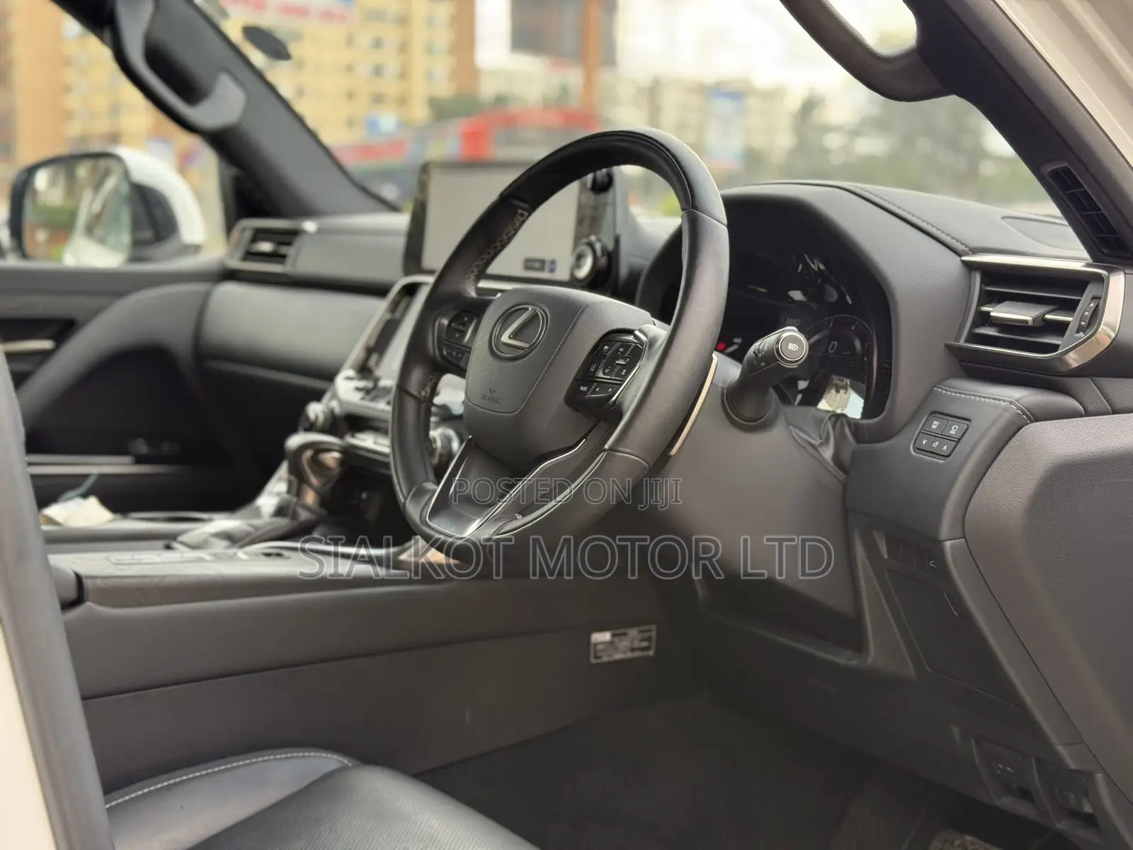 Lexus LX 600 2023 White