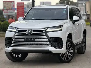 Lexus LX 600 2023 White