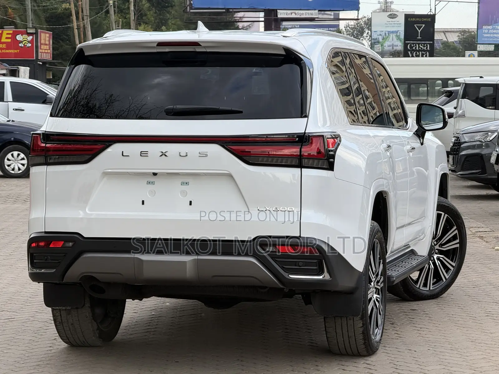 Lexus LX 600 2023 White