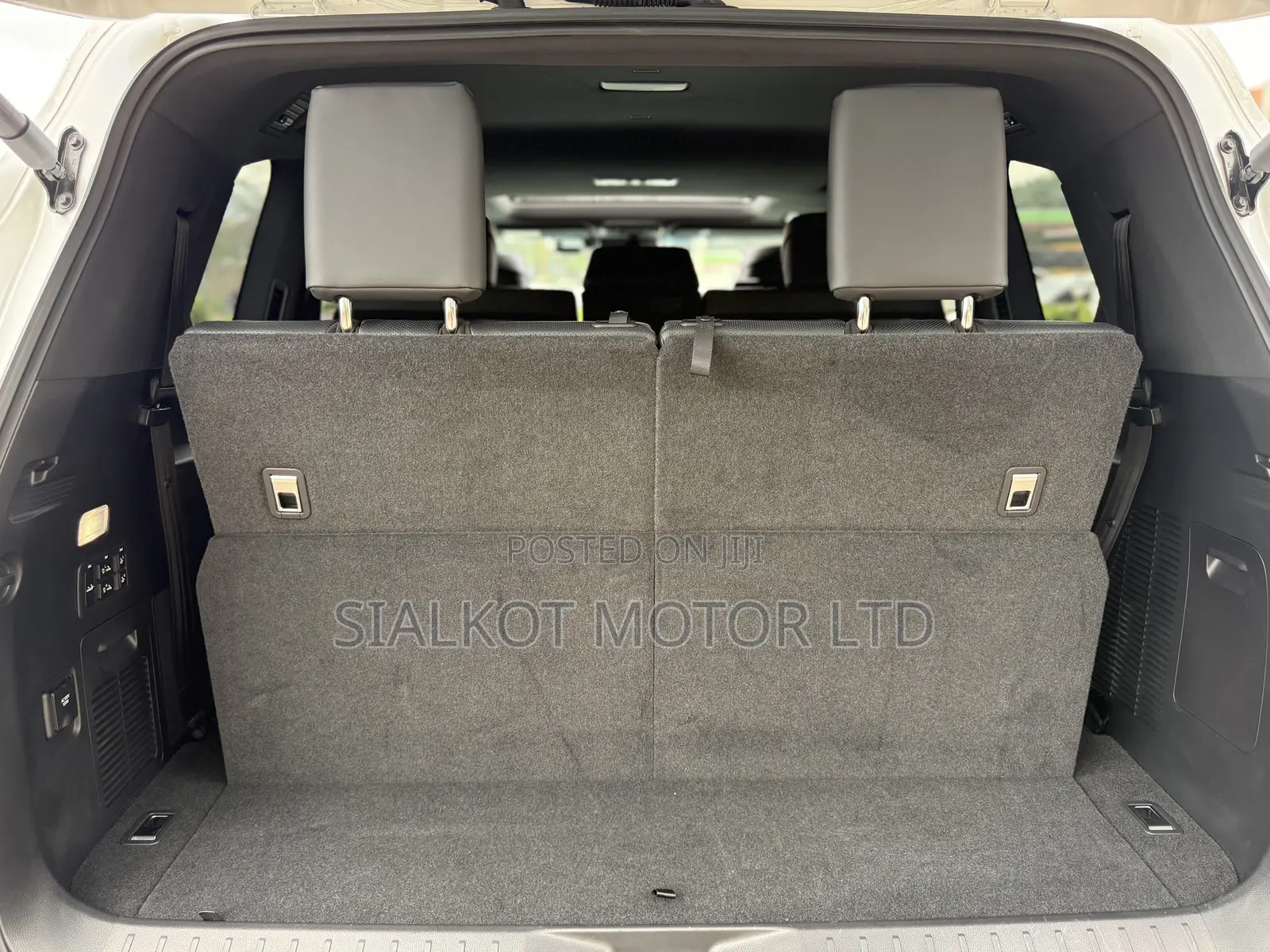 Lexus LX 600 2023 White