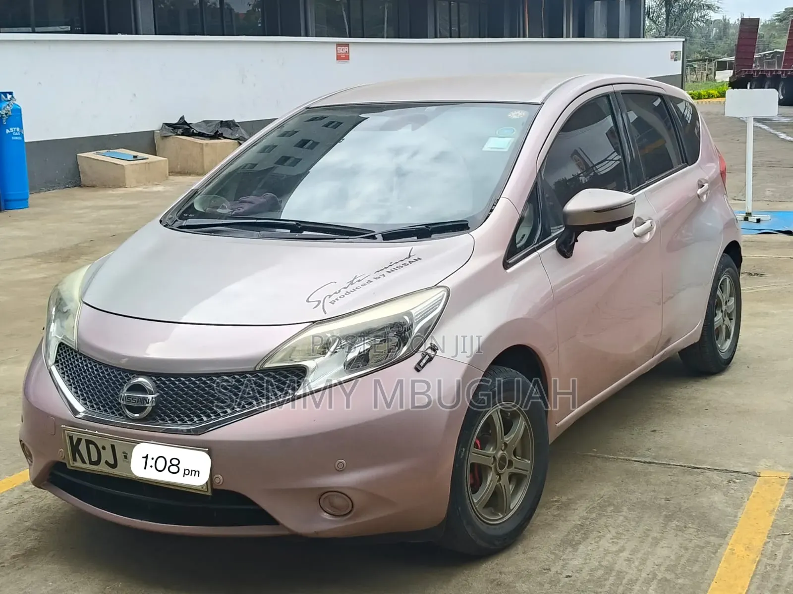Nissan Note 2015 Pink
