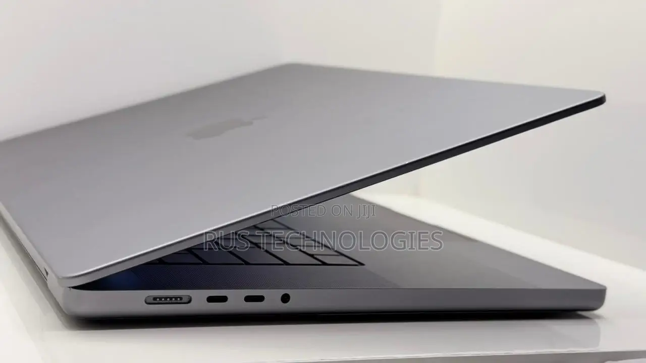 Laptop Apple MacBook Pro 2023 M2 Max 16-inch 64GB Apple M2 SSD 1T