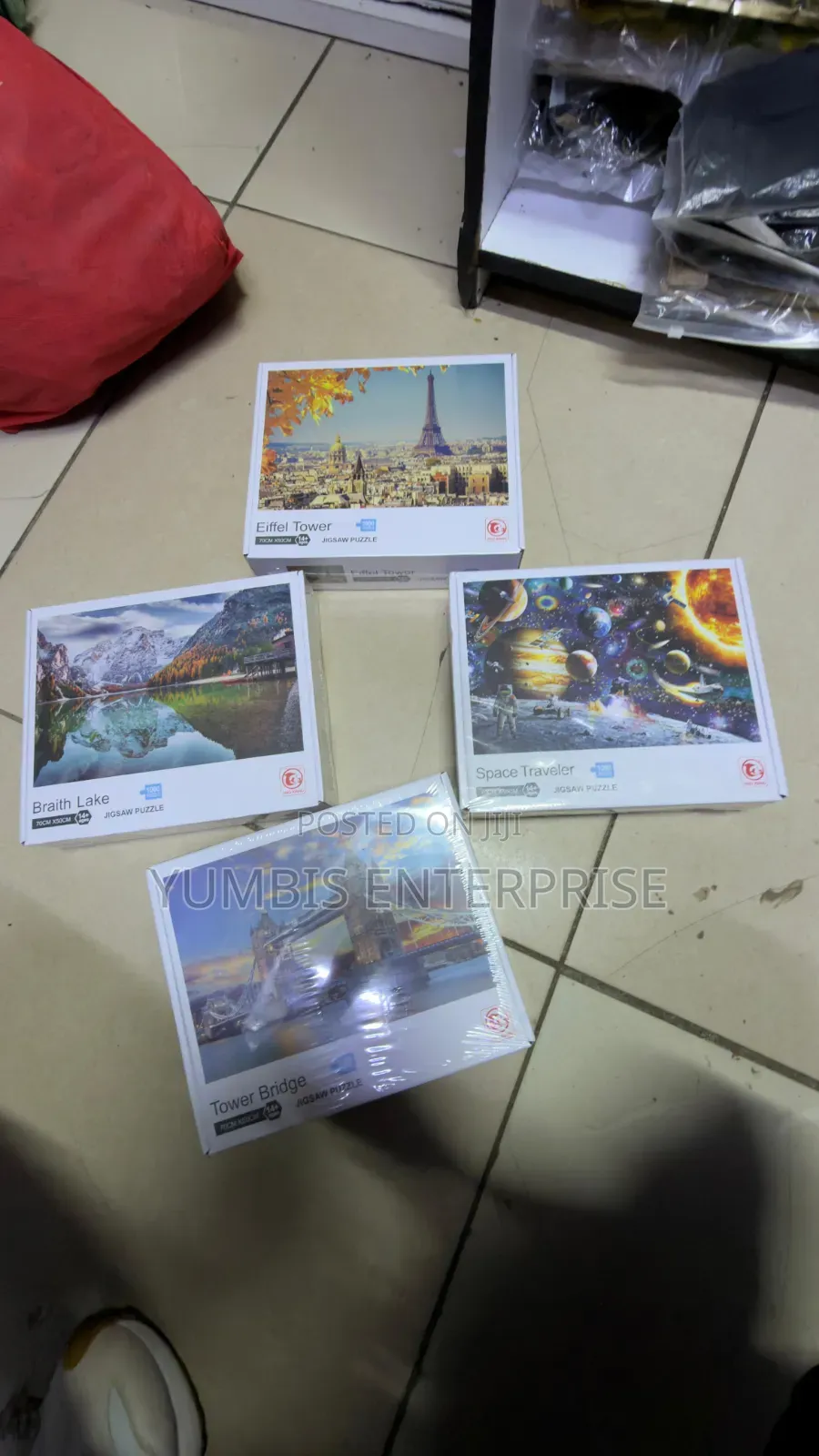 Jigsaw Puzzles at KSH 1500 a Set of 1000 Pieces