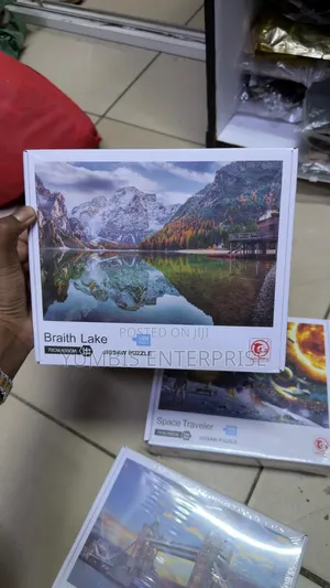 Jigsaw Puzzles at KSH 1500 a Set of 1000 Pieces