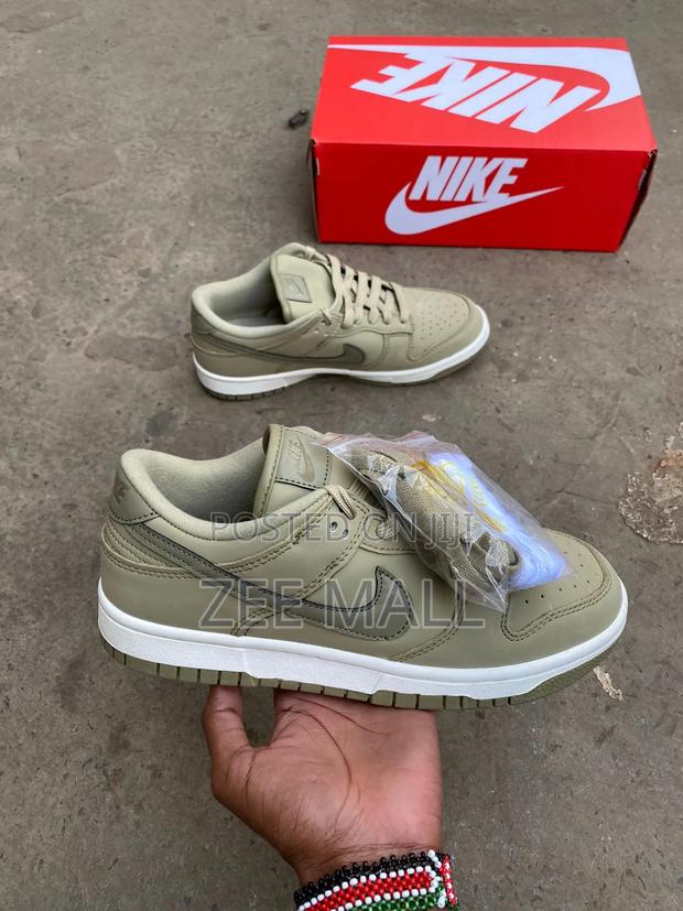 Nike Dunk Low Premium 'neutral Olive - main view