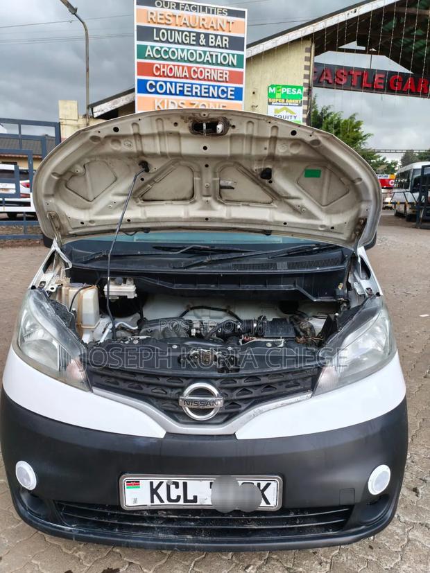 Nissan NV200 2010 White - thumbnail 3