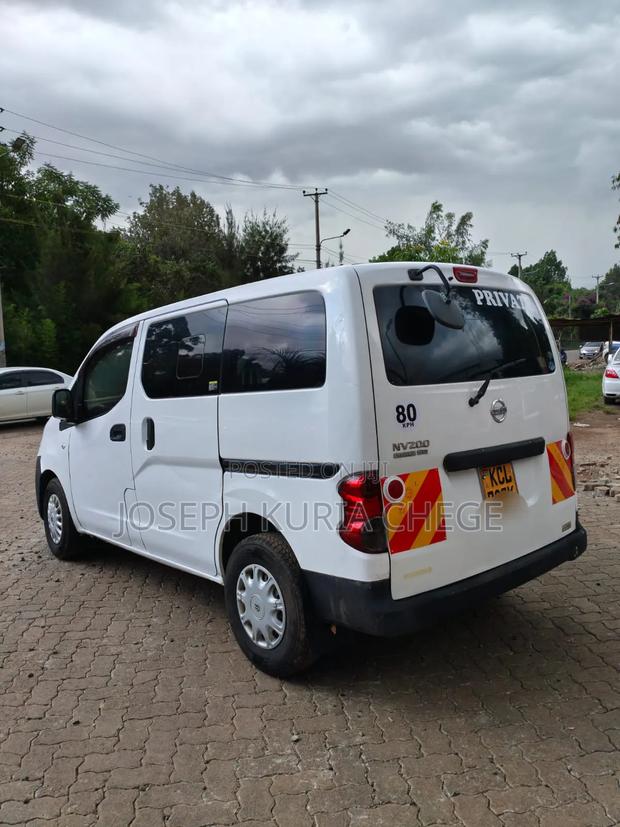 Nissan NV200 2010 White - thumbnail 6