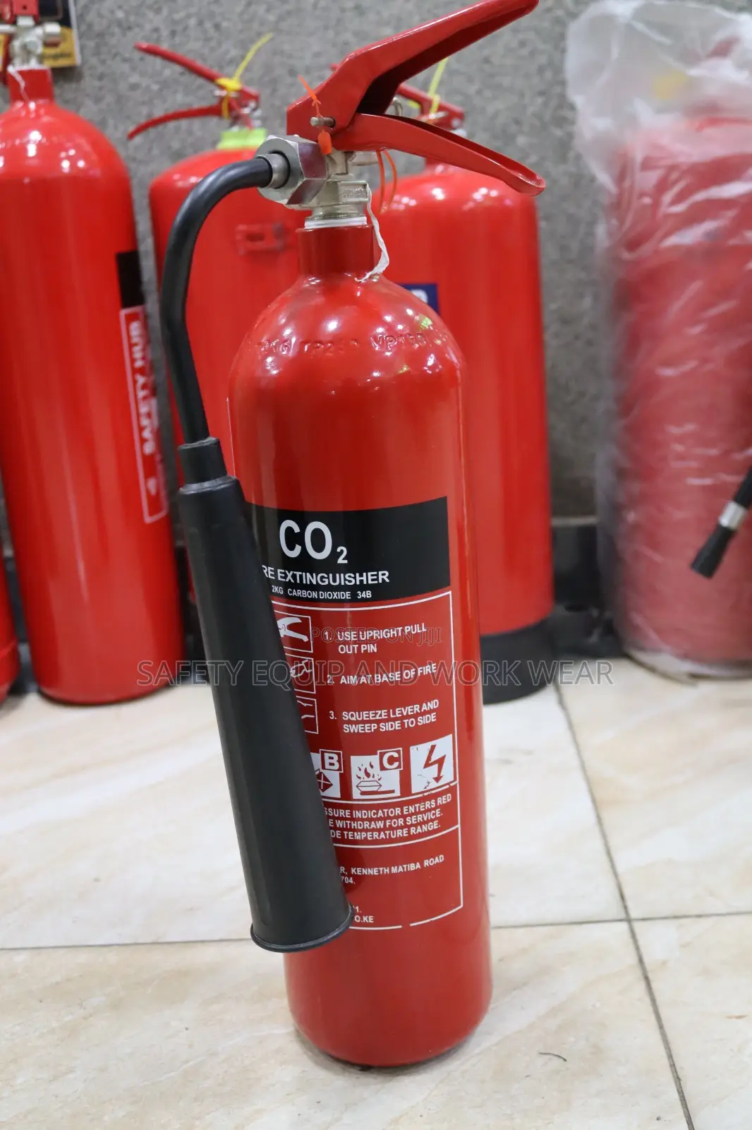 2 Kg Carbon Dioxide Fire Extinguisher (Safety Hub)