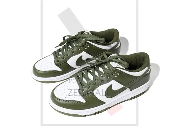 Nike
Dunk Low "Medium Olive" Sneakers