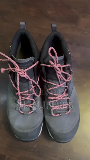 Waterproof Hiking Boots – Durable Outdoor Performance