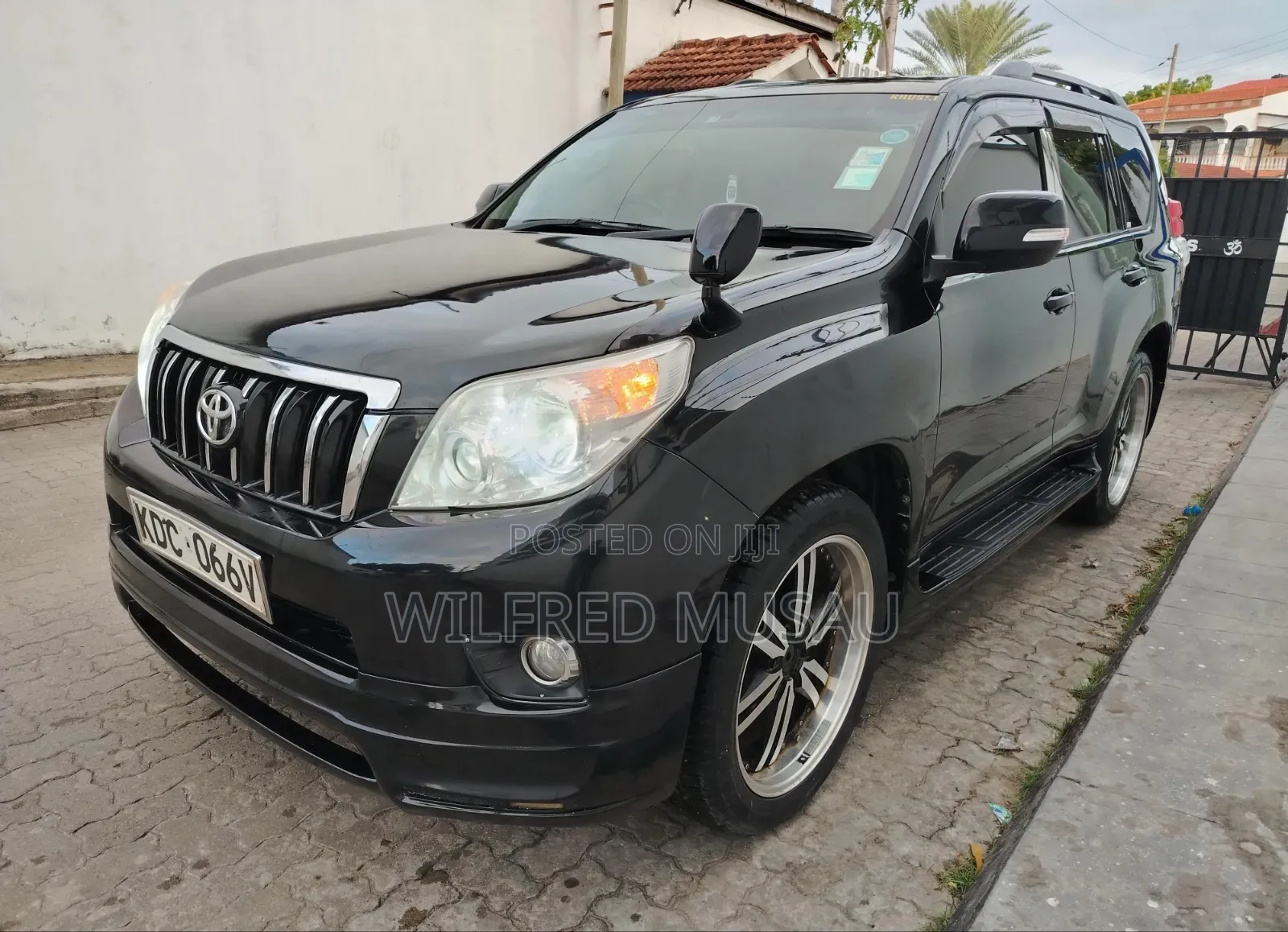 Toyota Land Cruiser Prado 2.7 2018 Black