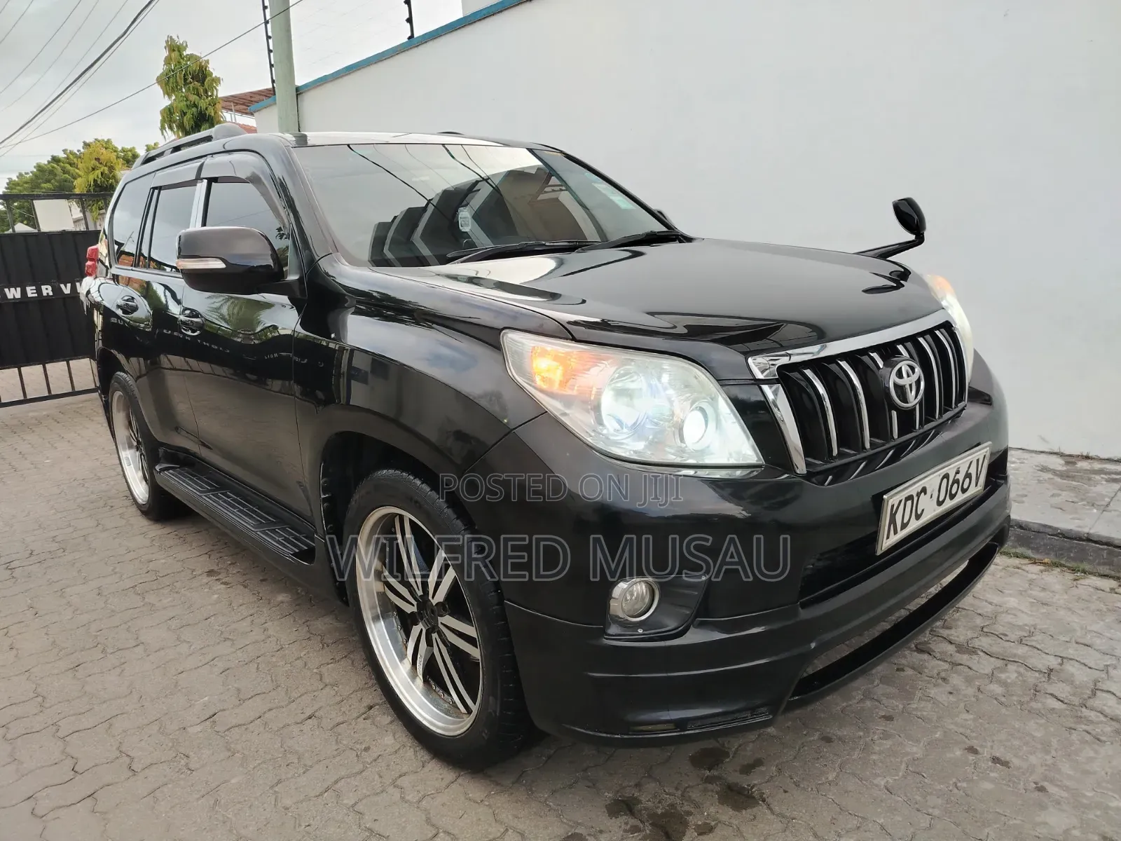 Toyota Land Cruiser Prado 2.7 2018 Black