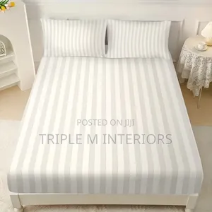 Elegant Hotel-Style White Stripe Bedding Set