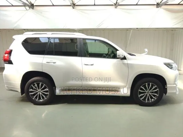 Toyota Land Cruiser Prado 2.7 2020 White