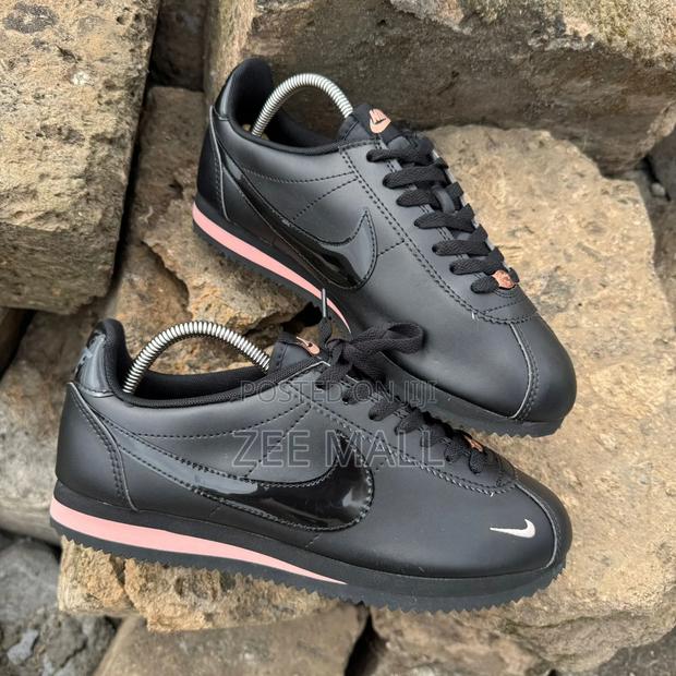 Nike Women's Classic Cortez Premium