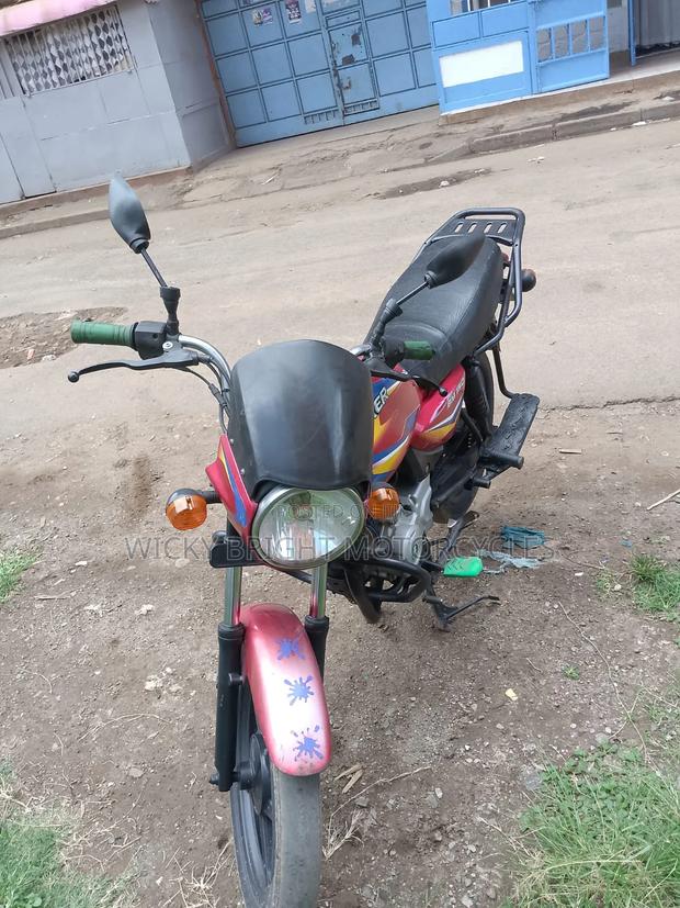 Bajaj Boxer 150 UG 2023 Red - thumbnail 2
