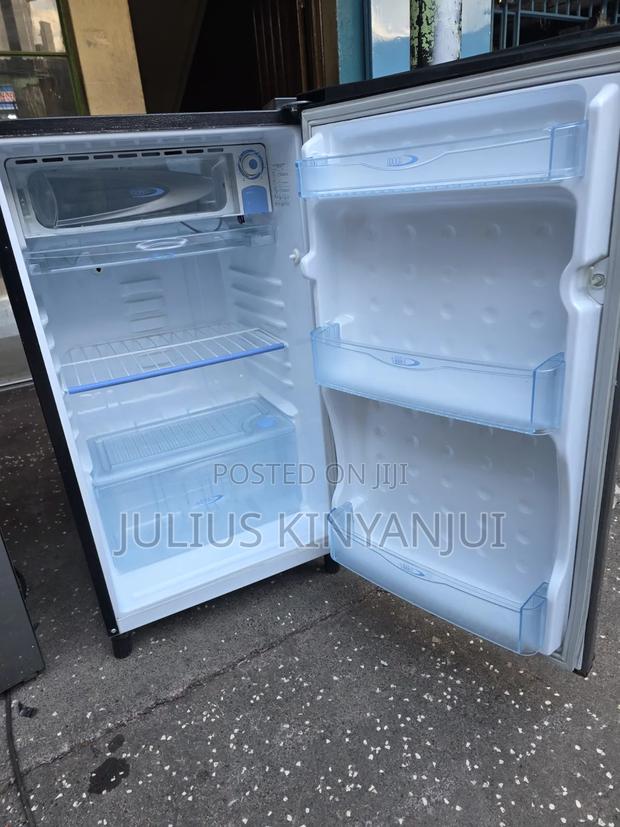 160l Fridge - thumbnail 3