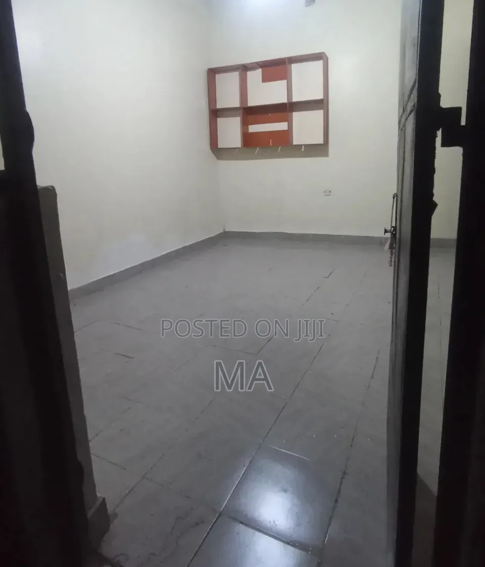 1bdrm Bedsitter in Tarabiha Estate, Mihango for rent