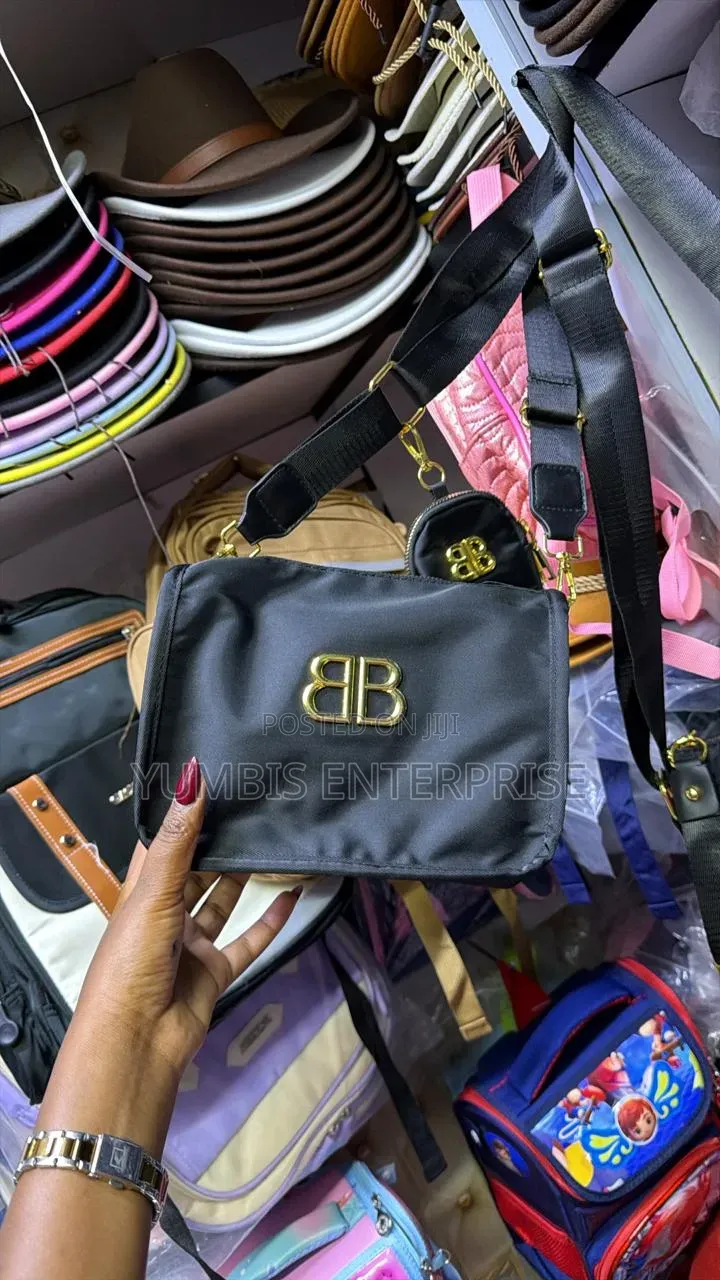 Fashion Slings Bags at 1300