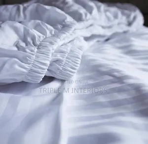 Executive Hotel White Striped Bed Linen Set