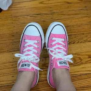 Chuck Taylor Low-converse Rubbers In Baby-pink Colourway.