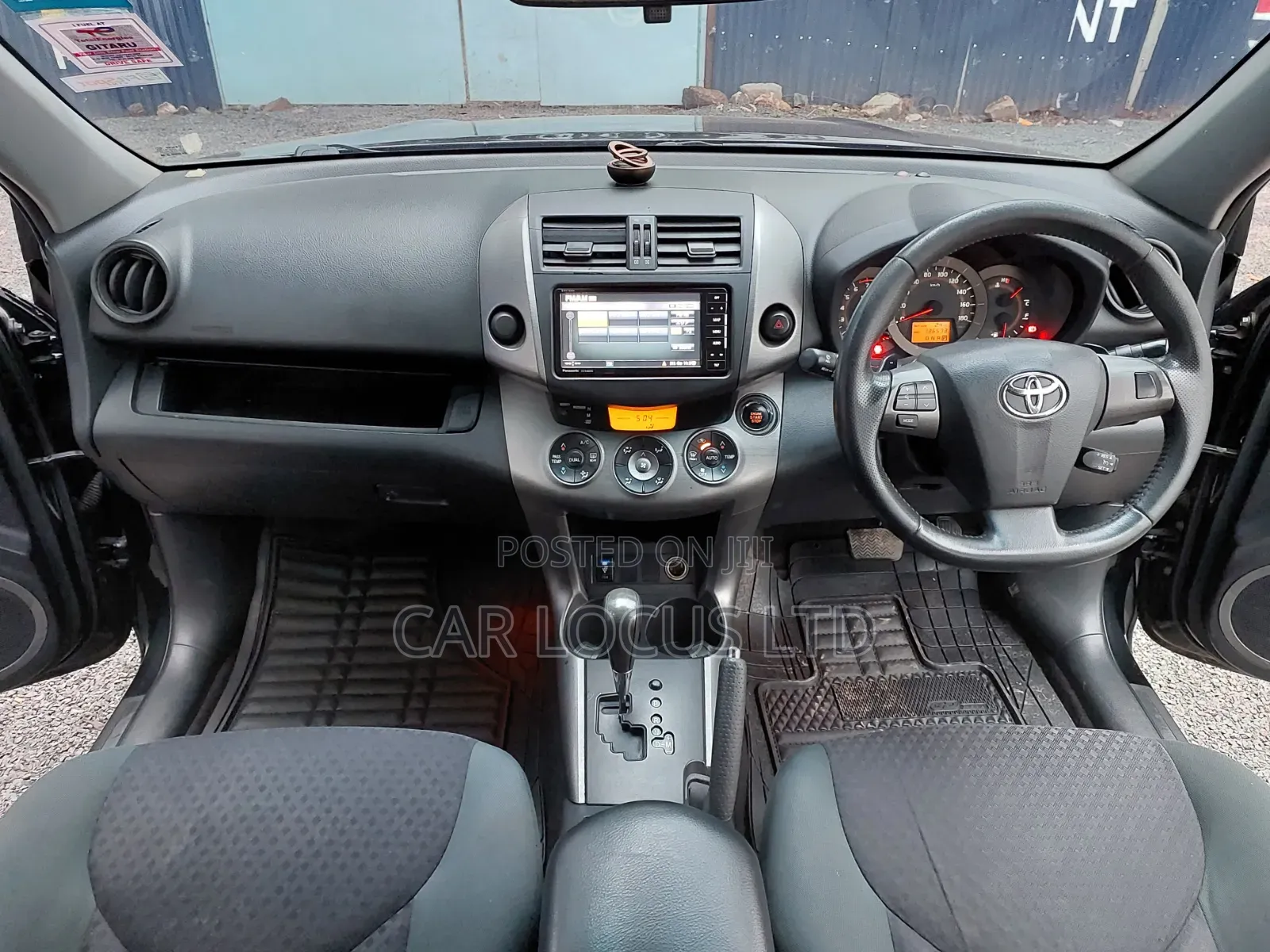 Toyota Vanguard 2014 Black