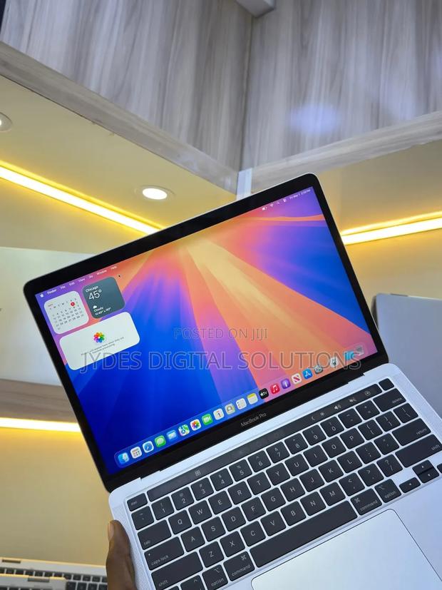 Laptop Apple MacBook Pro 16GB Apple M1 Pro SSD 512GB - thumbnail 2