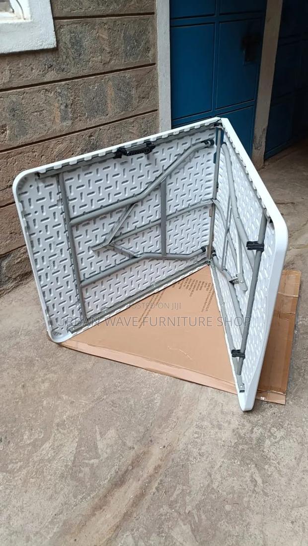 White Foldable Audience Table