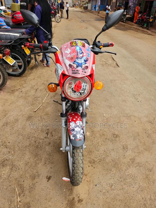 TVS HLX Plus ES 2023 Red - thumbnail 4