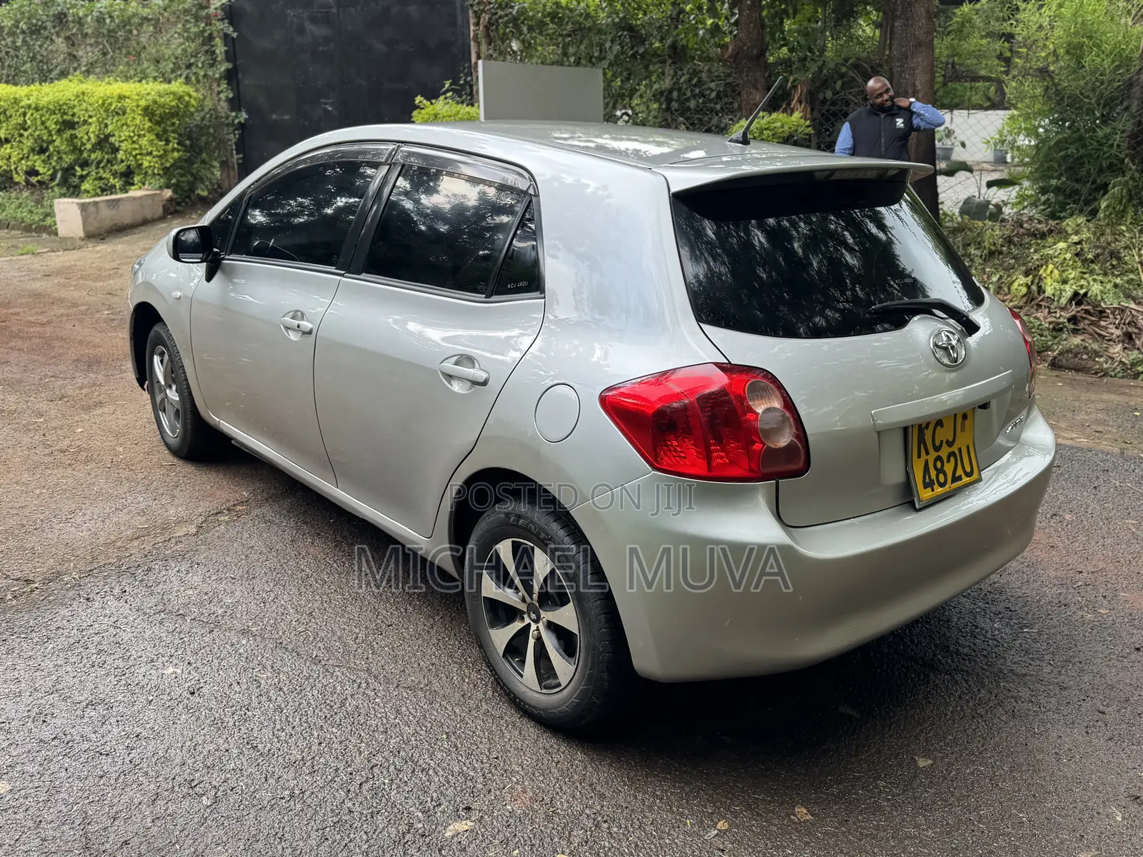 Toyota Auris 2010 Silver