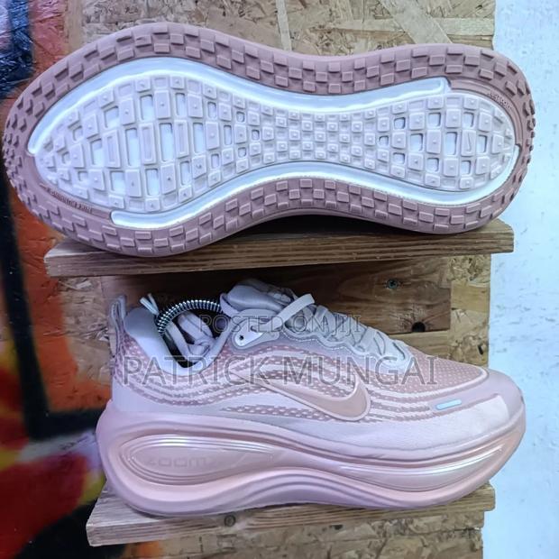 Nike Vomero Plus Running Shoes - thumbnail 2