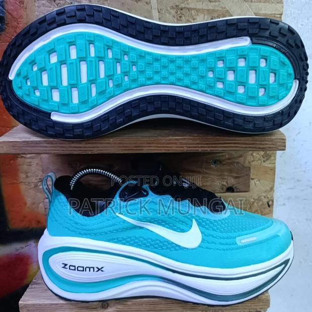 Nike Vomero Plus Running Shoes - thumbnail 5